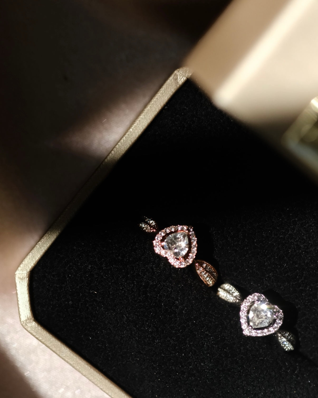 Krishna Heart Crown ring : 18k Rosegold/ silver