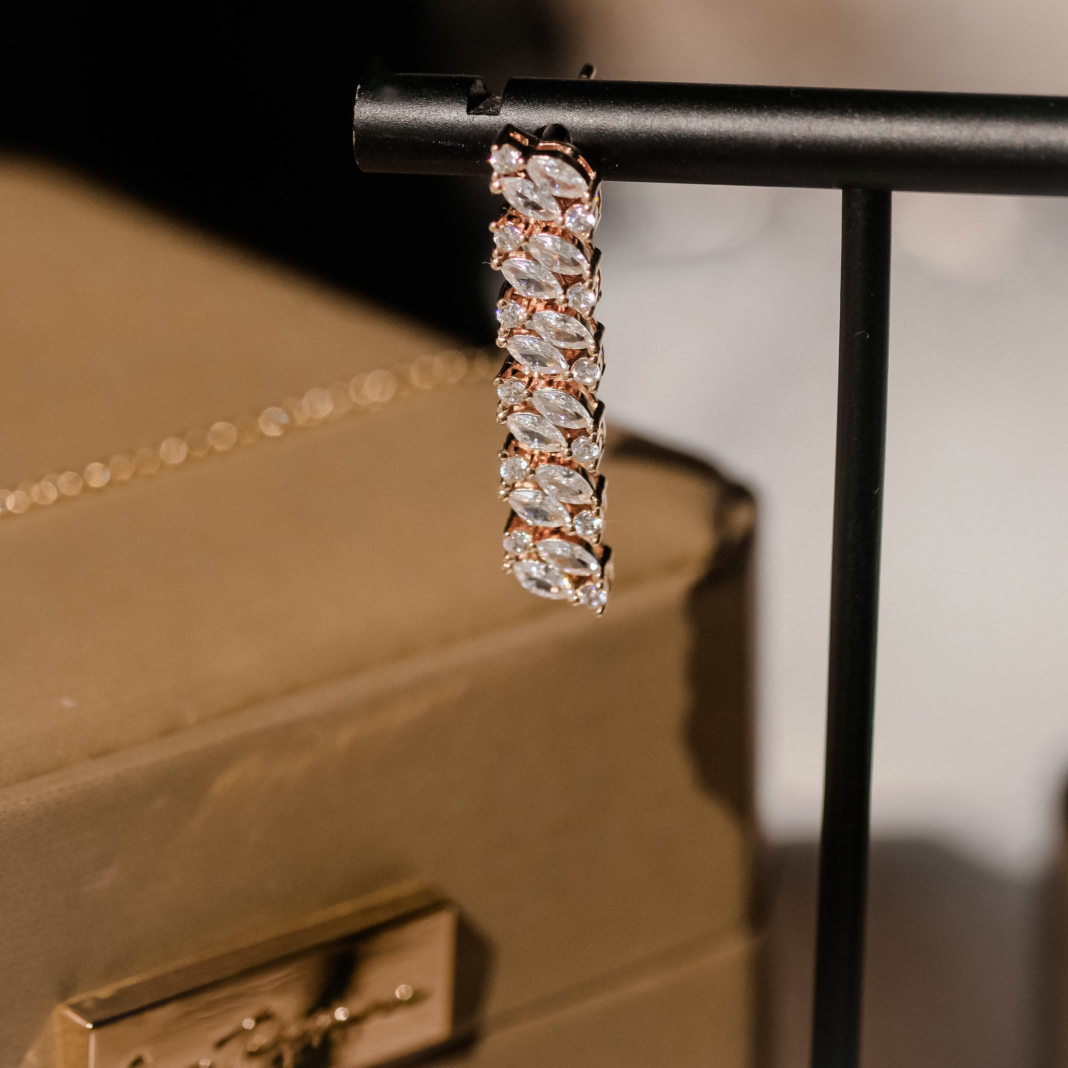 Olive Branch [Admin's Recommendation] Elegant and Royal