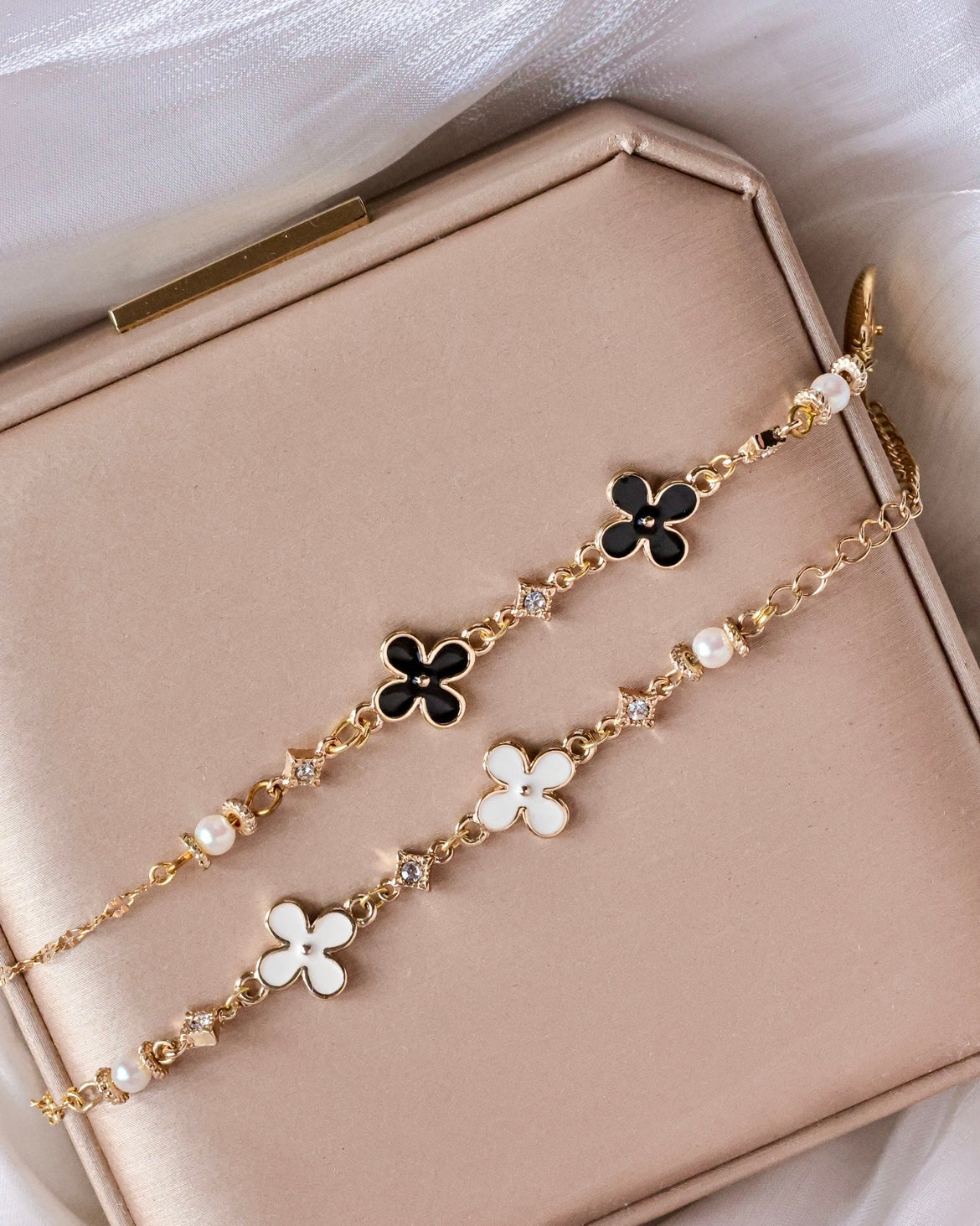 White wood aster | floral white bracelet - elegant pearl minimal premium artist quality
