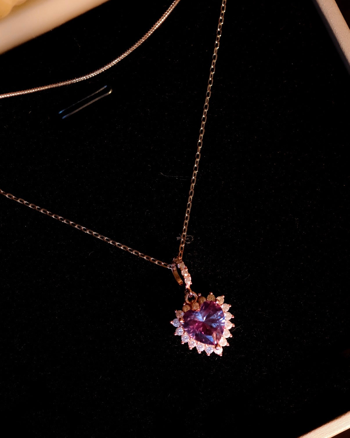 Halo of Love | double-layer Rosegold heart shape necklace