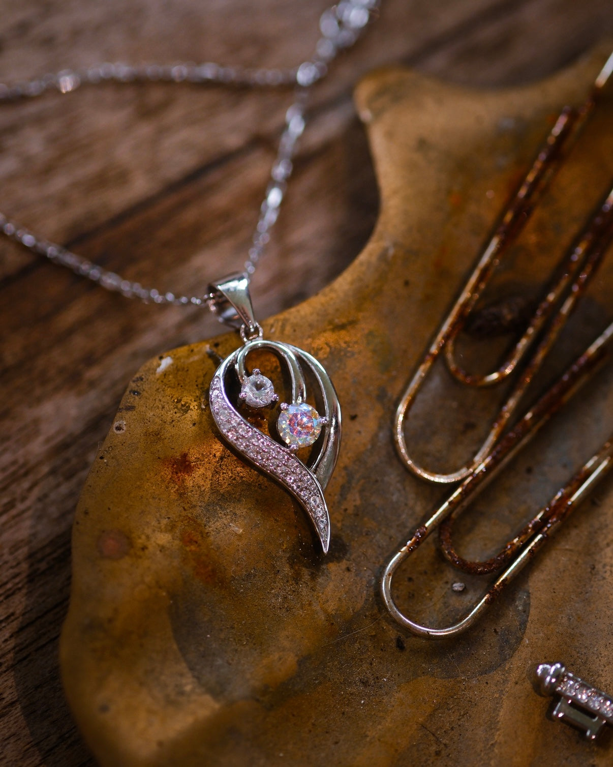 Heart of the Secret Garden | limited edition: rainbow diamond necklace silver 18k gold