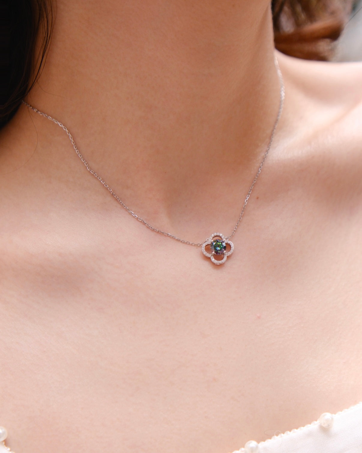 Versailles | Noble Four-Leaf Clover Necklace in Black Diamond – Timeless & elegant French Style