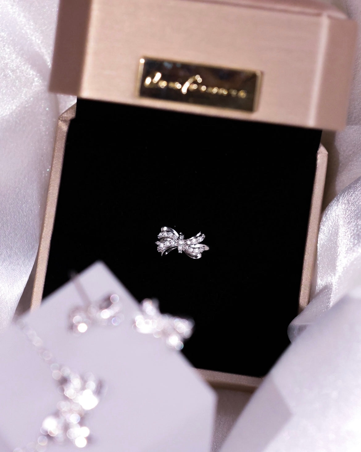 Luxe Ties [BLACK FRIDAY SALES SPECIAL] | Elegant designer ribbon sets plated with 18k goldLuxe Ties [BLACK FRIDAY SALES SPECIAL] | Elegant designer ribbon sets plated with 18k gold