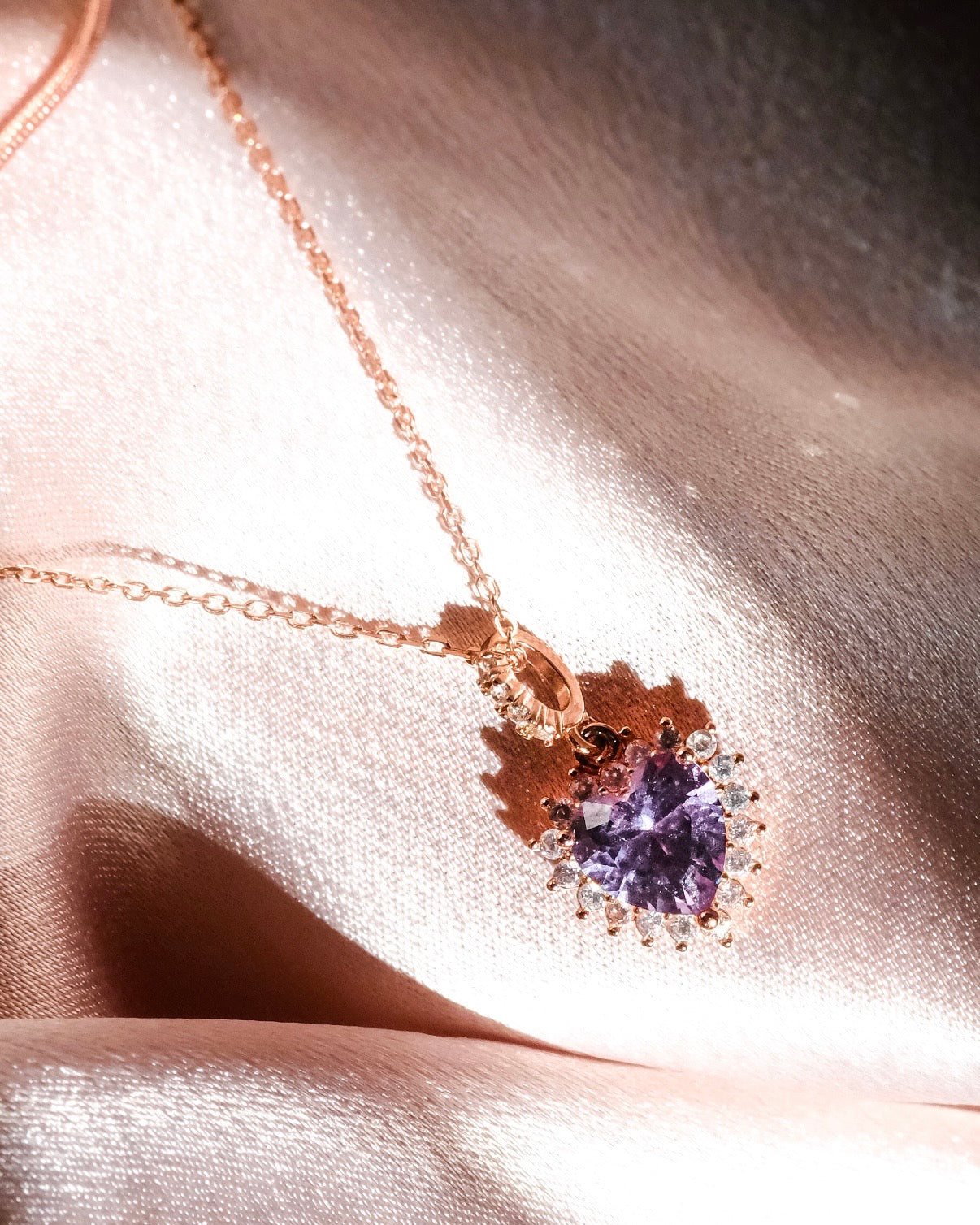 Halo of Love | double-layer Rosegold heart shape necklace