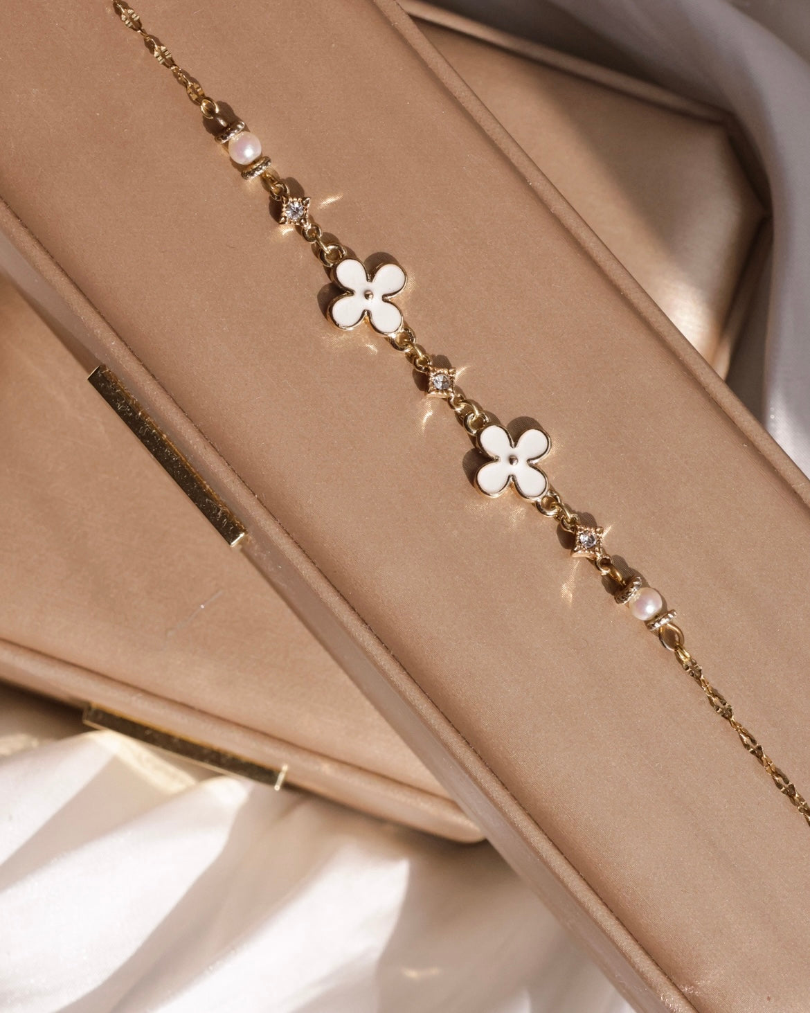 White wood aster | floral white bracelet - elegant pearl minimal premium artist quality