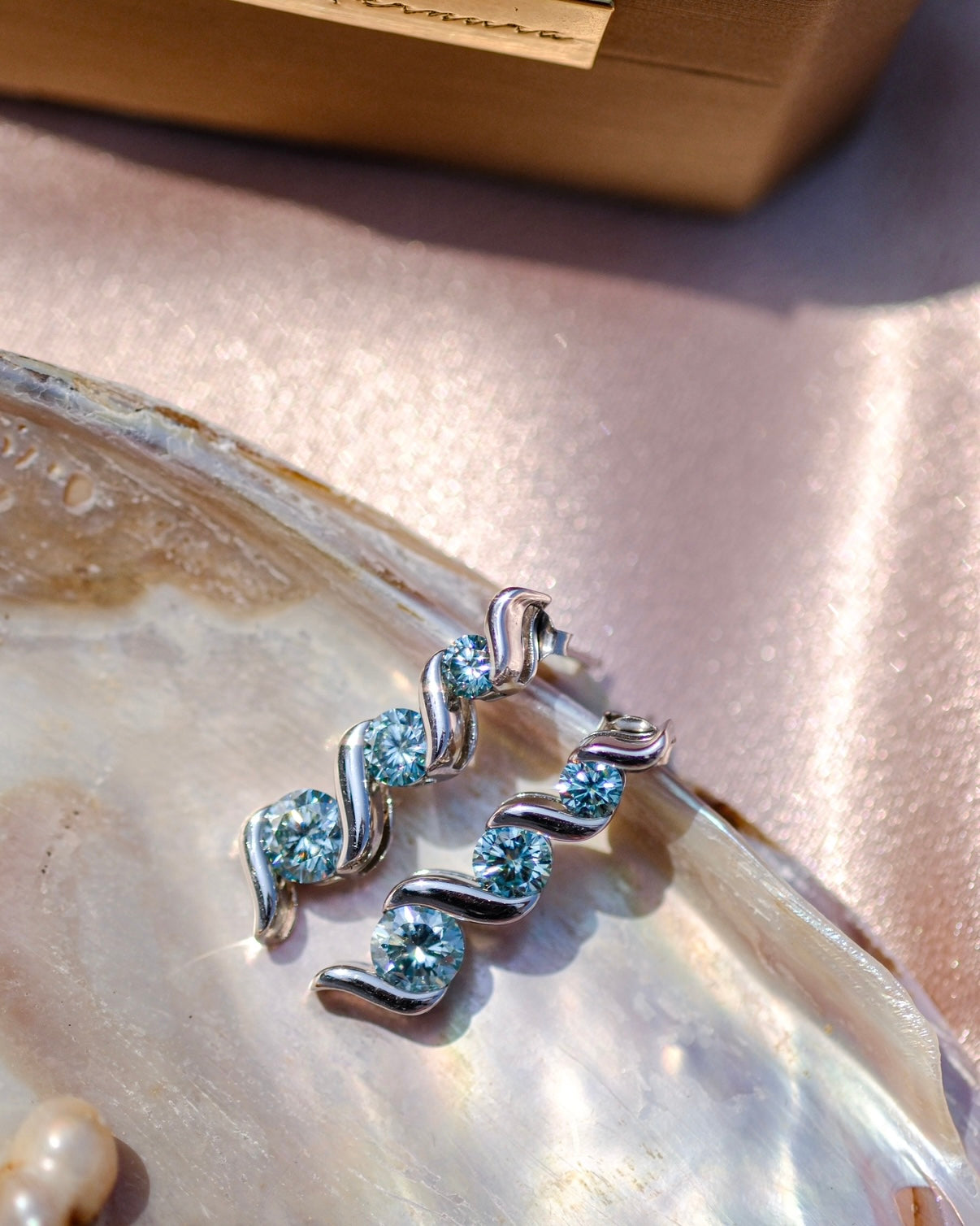 Mermaid Greenish Blue Diamond | Dance of the Wind