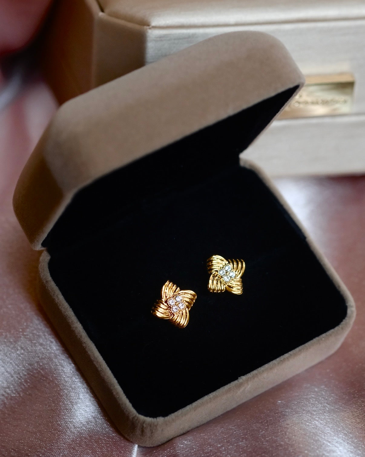 Golden Gale Wind Earrings 18k Gold-Plated, Luxury Talisman Jewelry