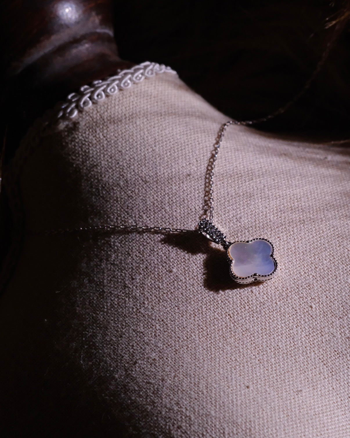 Deserve Necklace- shell lucky clove with engraving