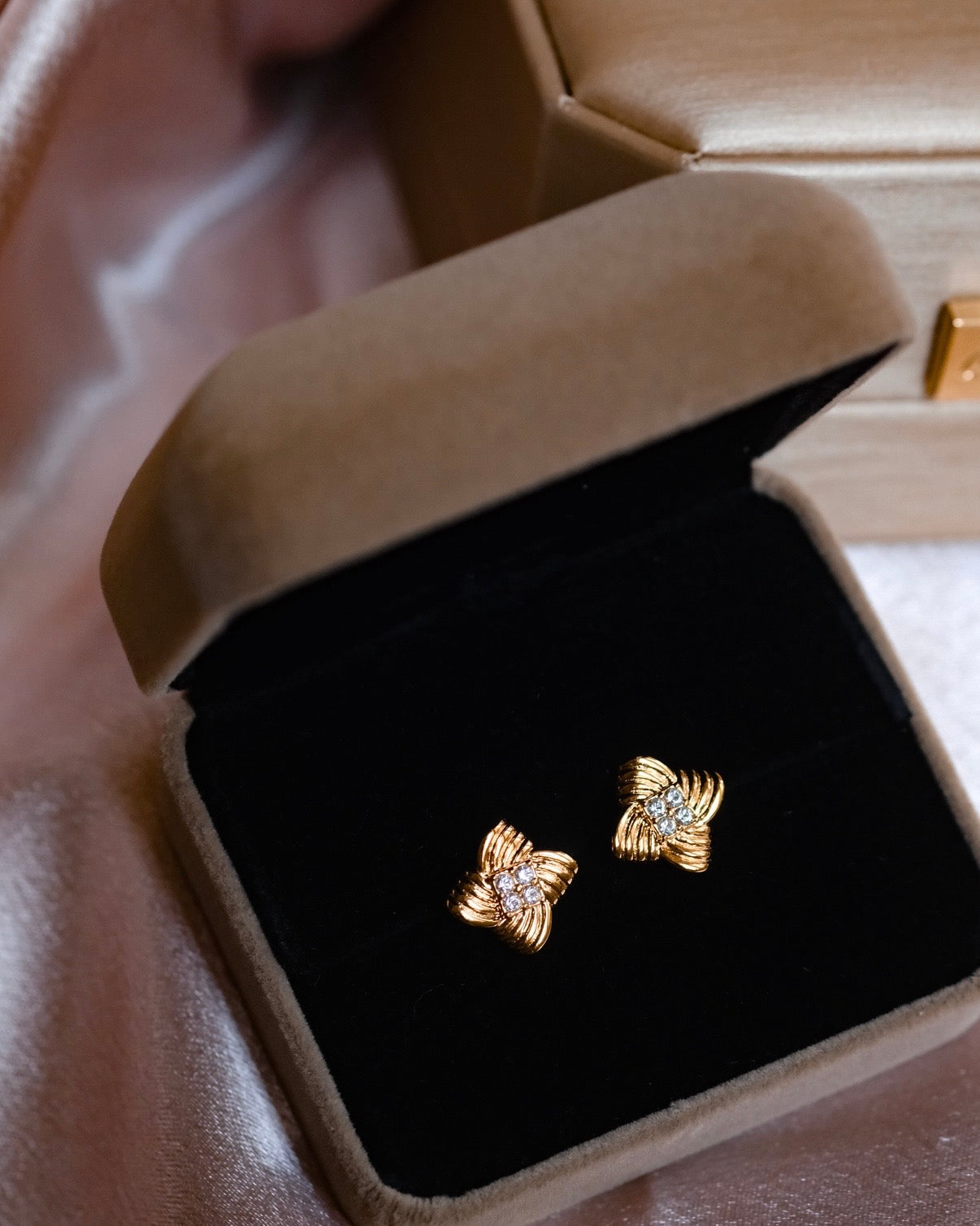 Golden Gale Wind Earrings 18k Gold-Plated, Luxury Talisman Jewelry