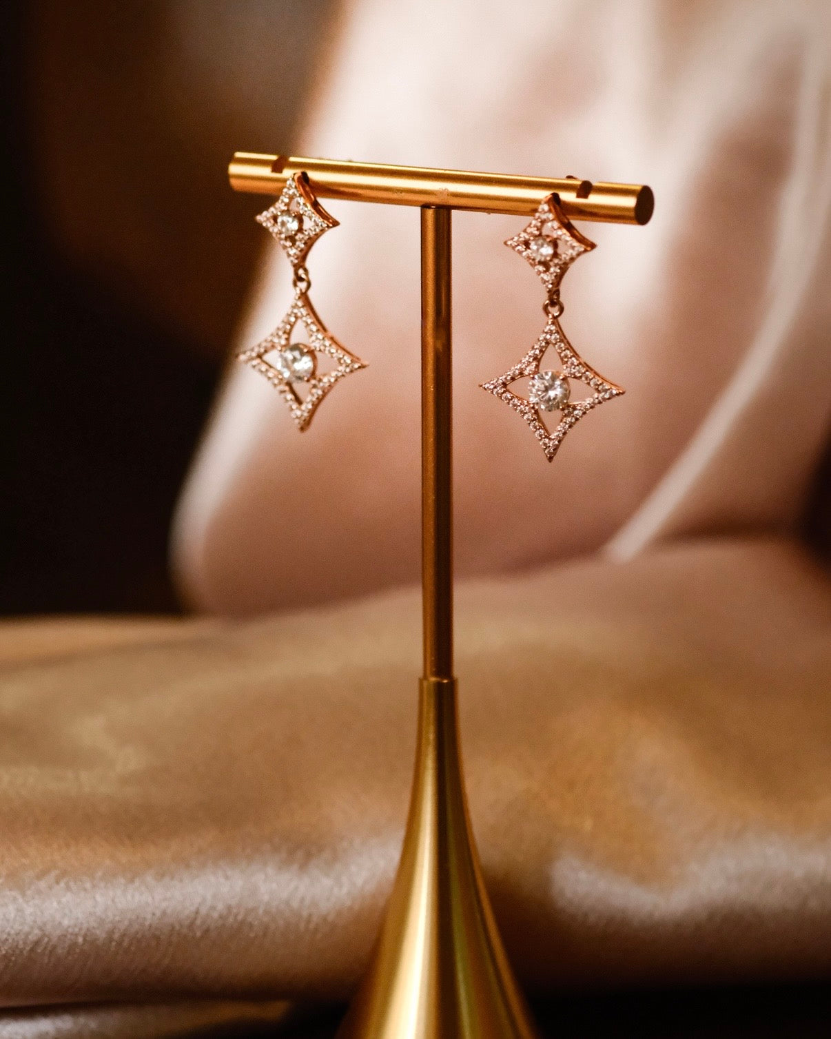 Ravishing Obs – kite star elegant earrings