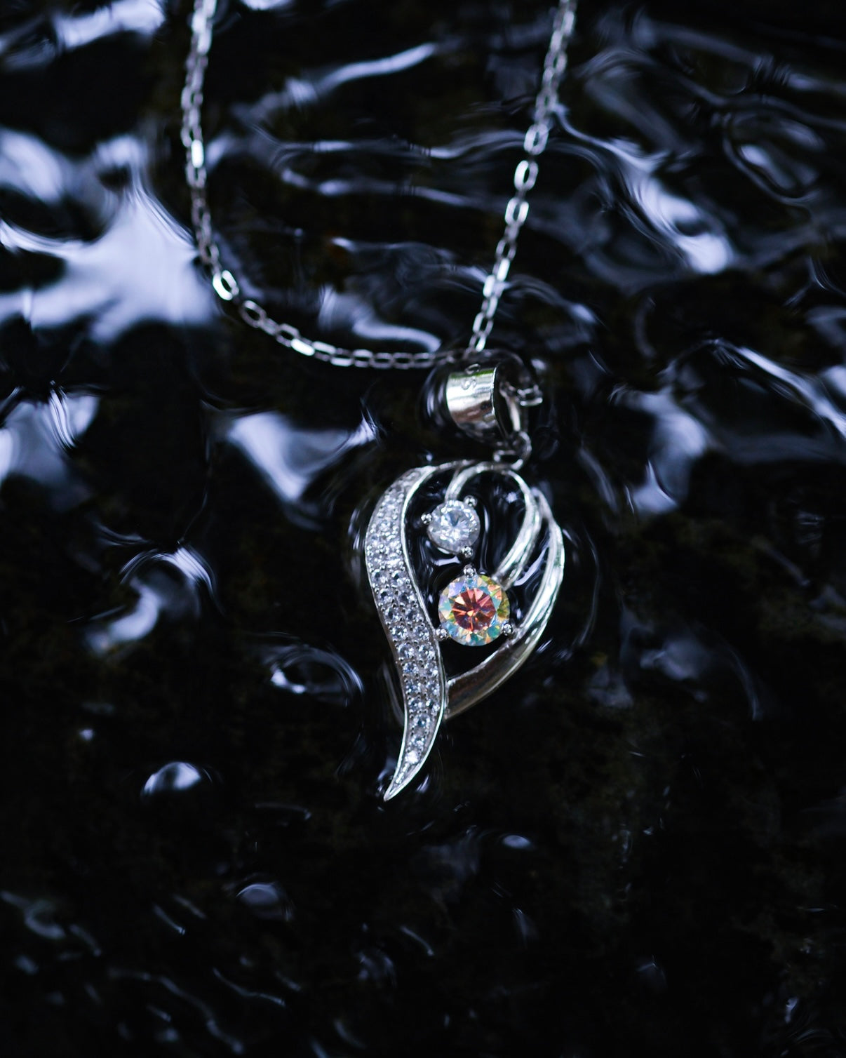 Heart of the Secret Garden | limited edition: rainbow diamond necklace silver 18k gold