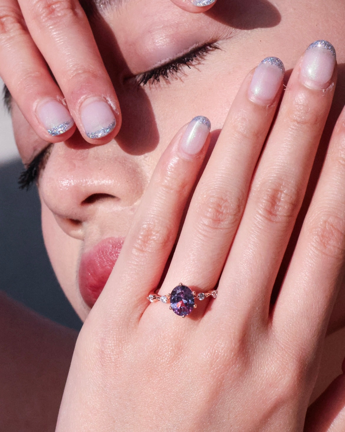 The planet | Luxurious lab grown Alexandrite Ring: silver plated with 18k gold -1.5 carat
