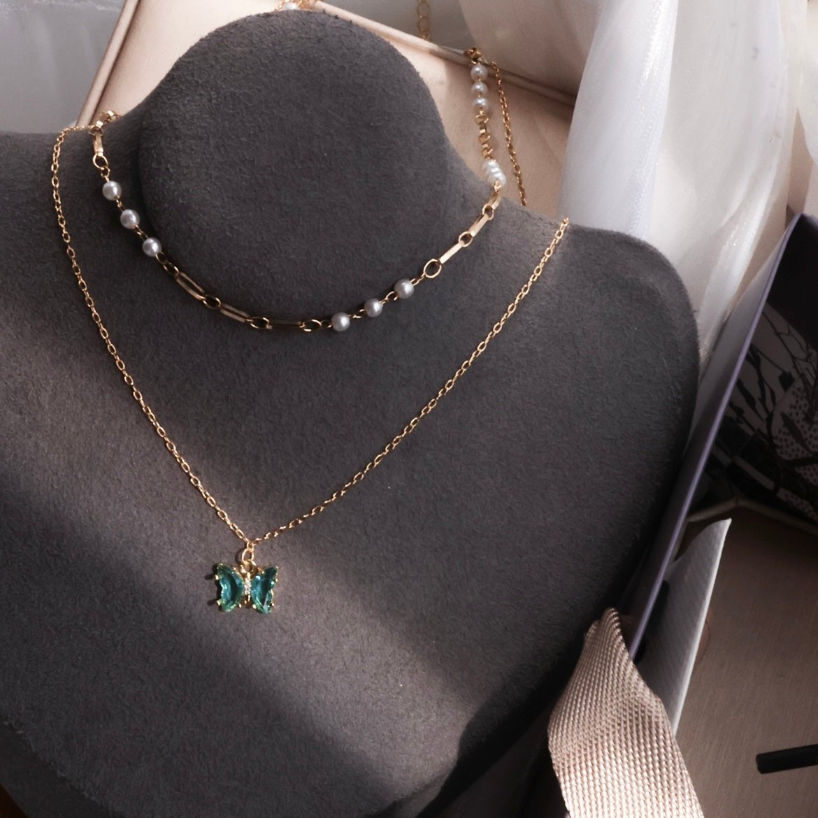 Lavender -Handmade Series- Double layer necklace with a handmade glass butterfly