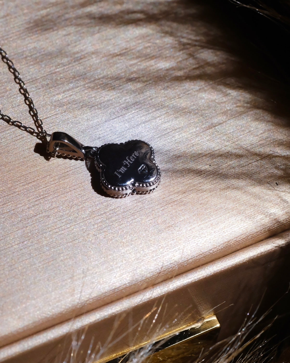 Deserve Necklace- shell lucky clove with engraving