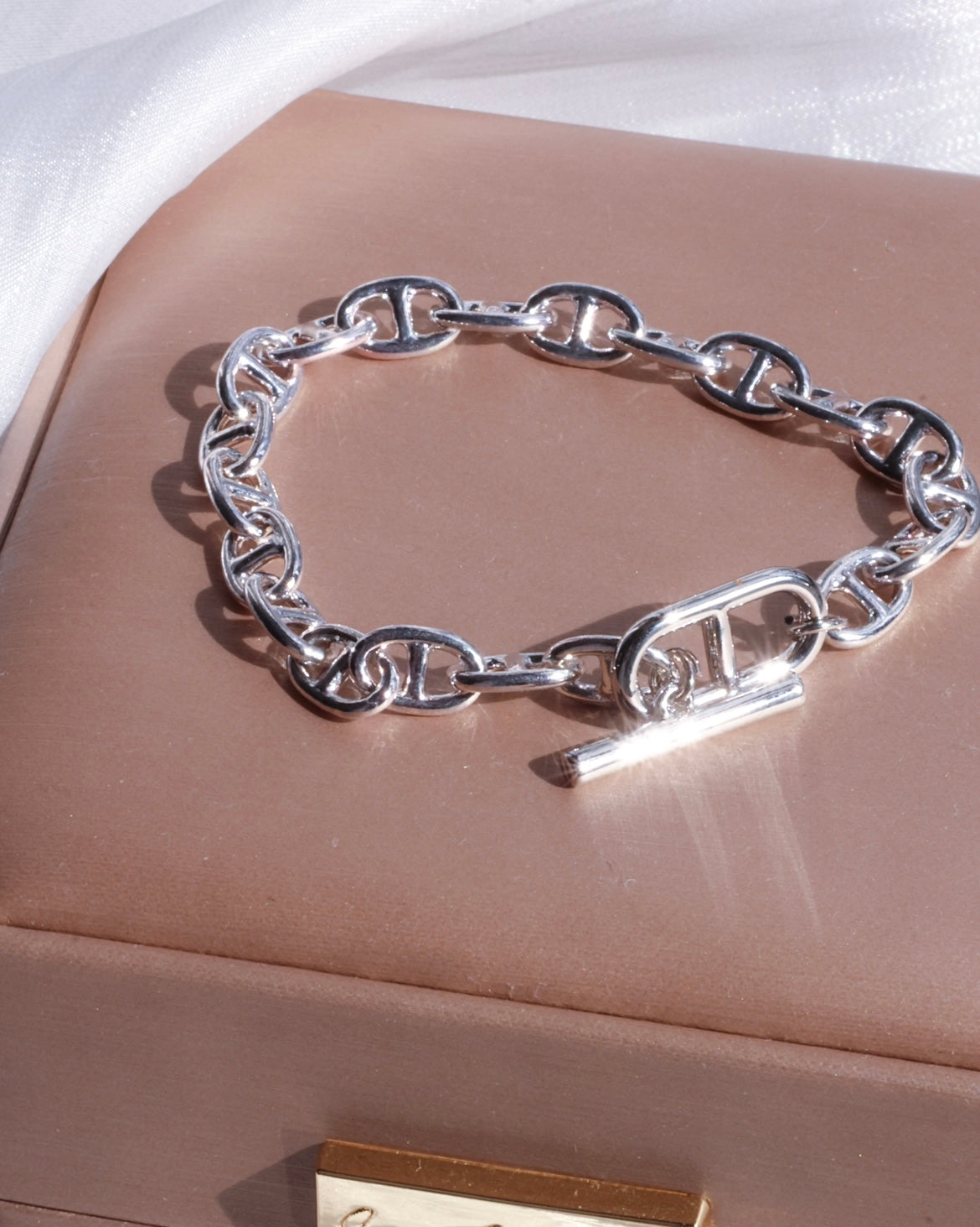 the Parallel Lock | silver classy luxurious bracelet