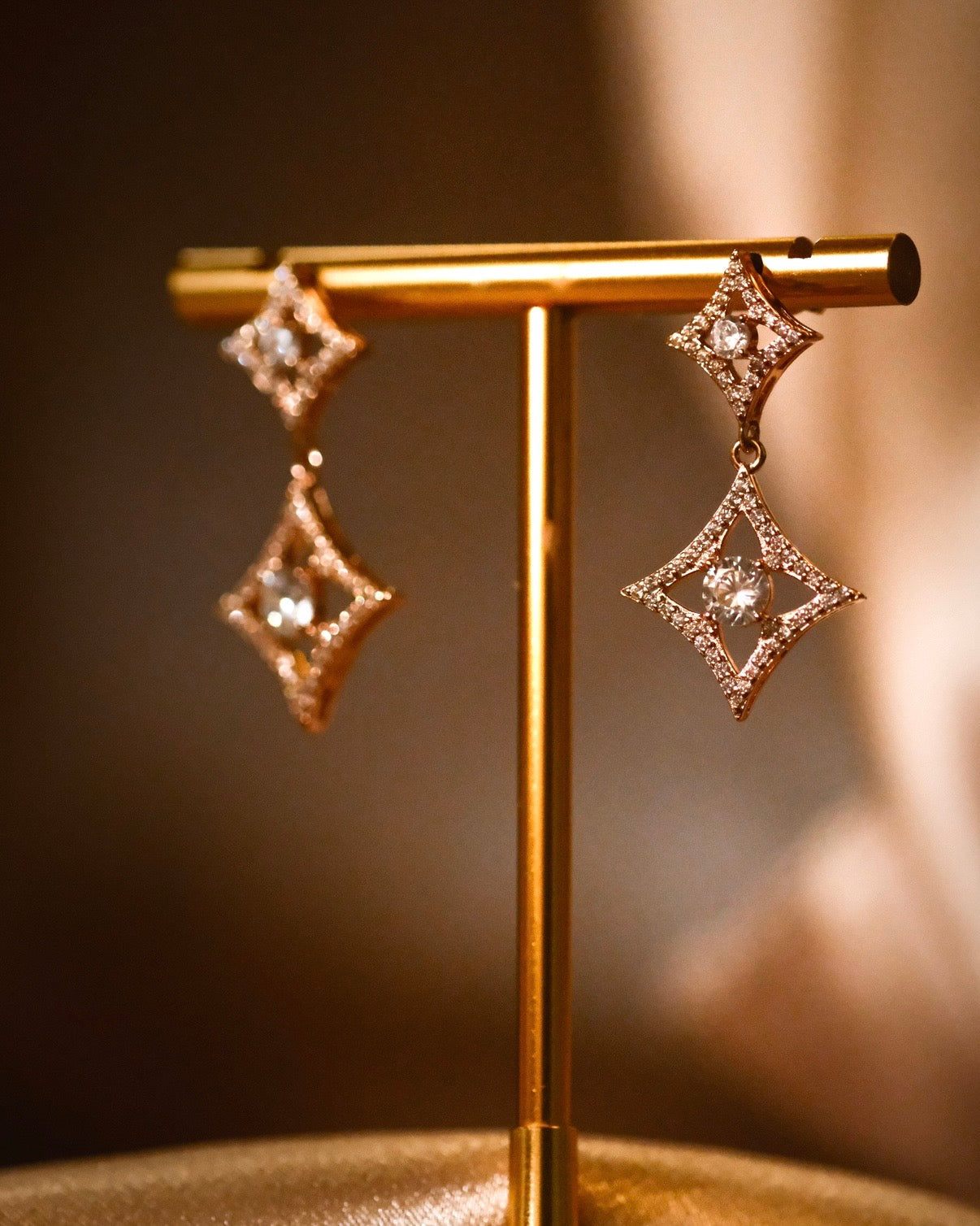 Ravishing Obs – kite star elegant earrings