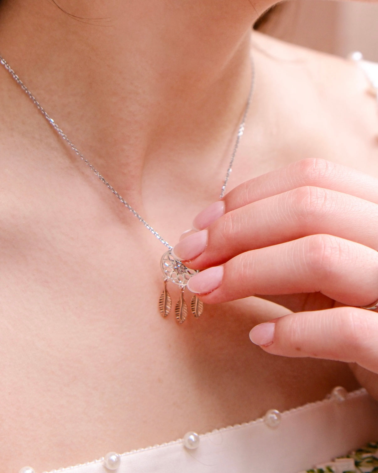 Dream catcher necklace: plated with 18k gold beauty of memory