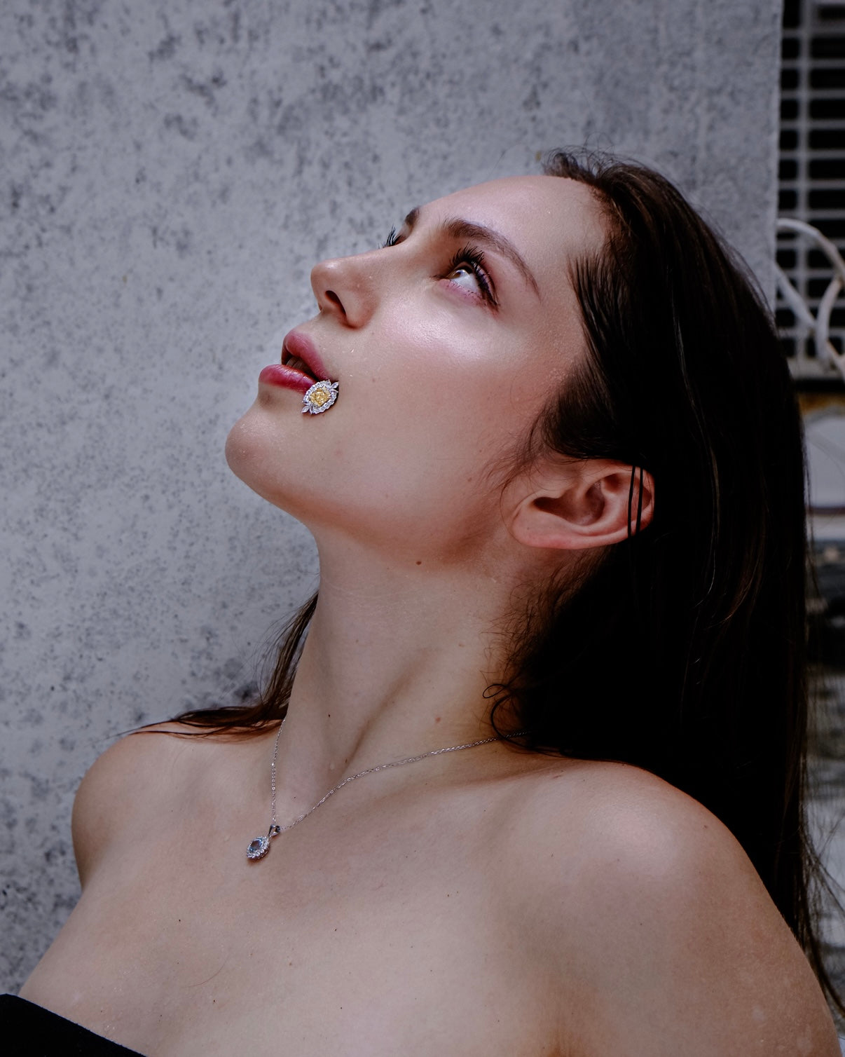 Mirror| Vintage-Inspired Elegance with Intricate Details — A True 80s Art Piece