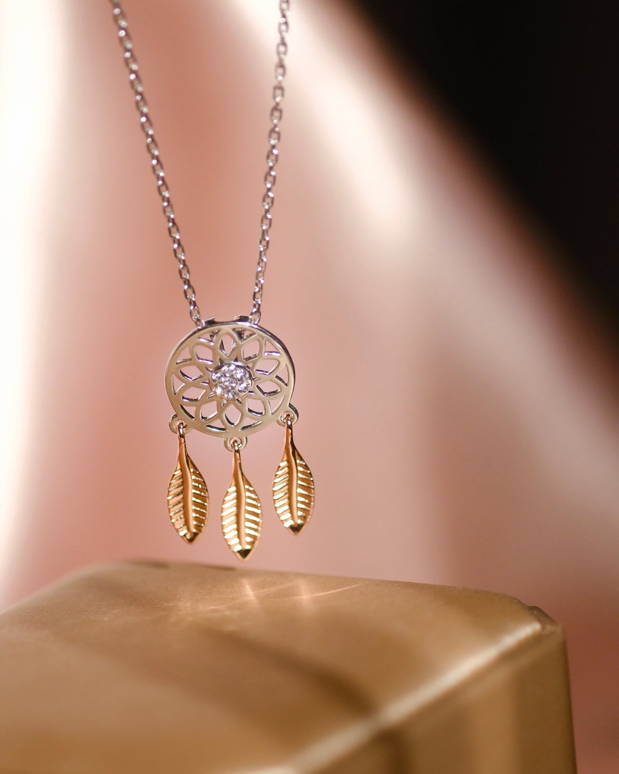 Dream catcher necklace: plated with 18k gold beauty of memory