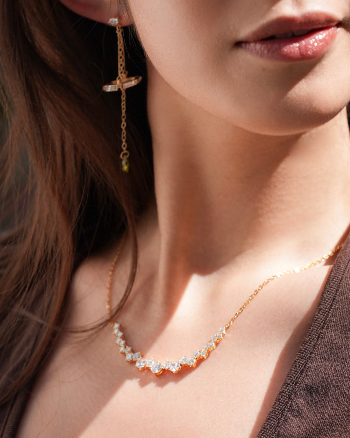 Dawnlit drops necklace| elegance essential for date and dress