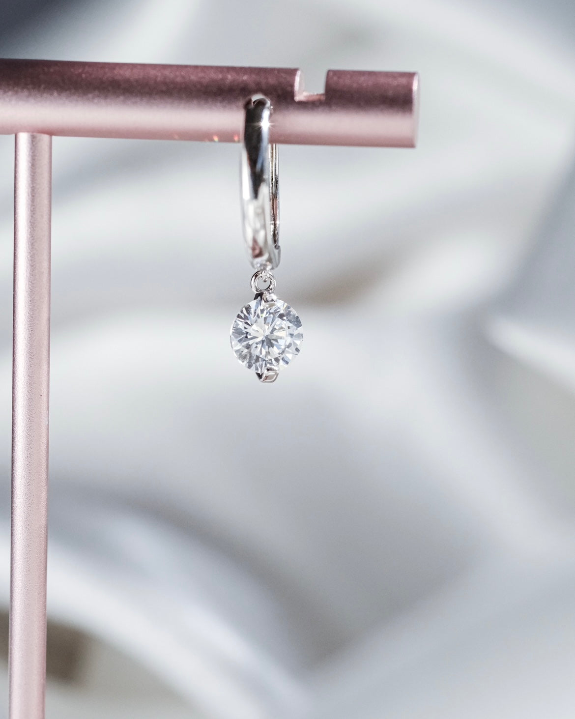 Live In Time | Elegant, innovative & simple design