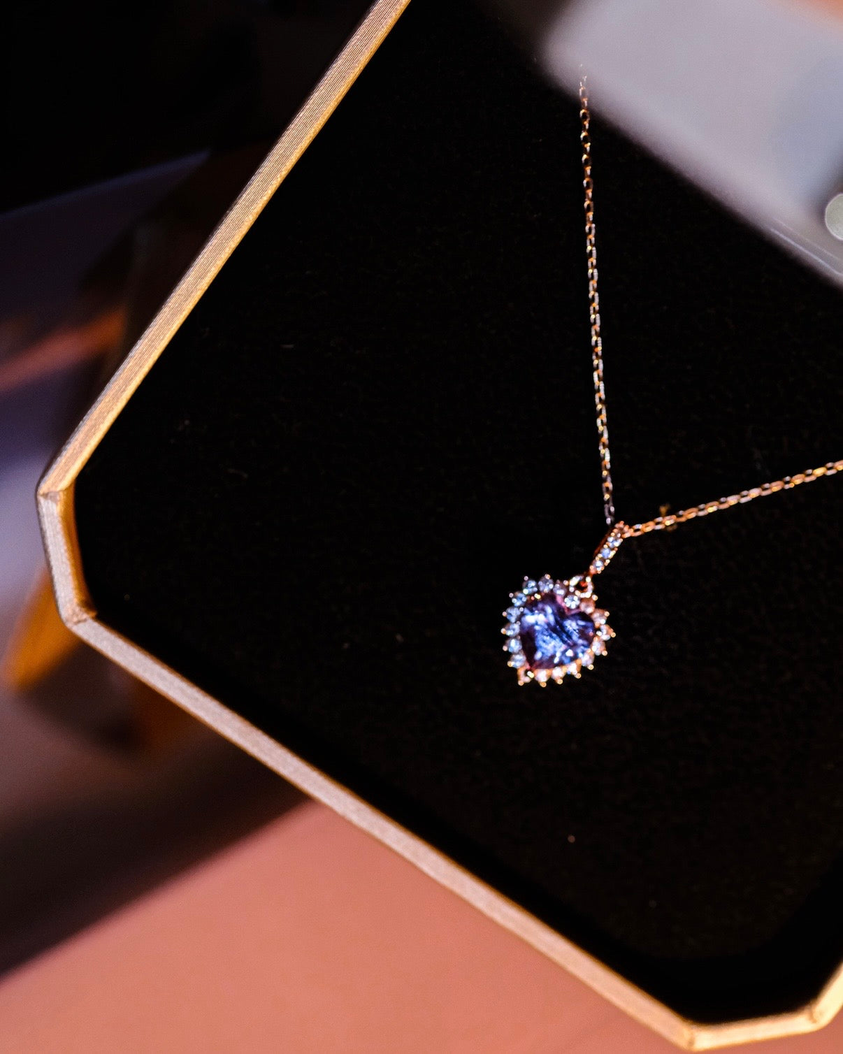 Halo of Love | double-layer Rosegold heart shape necklace