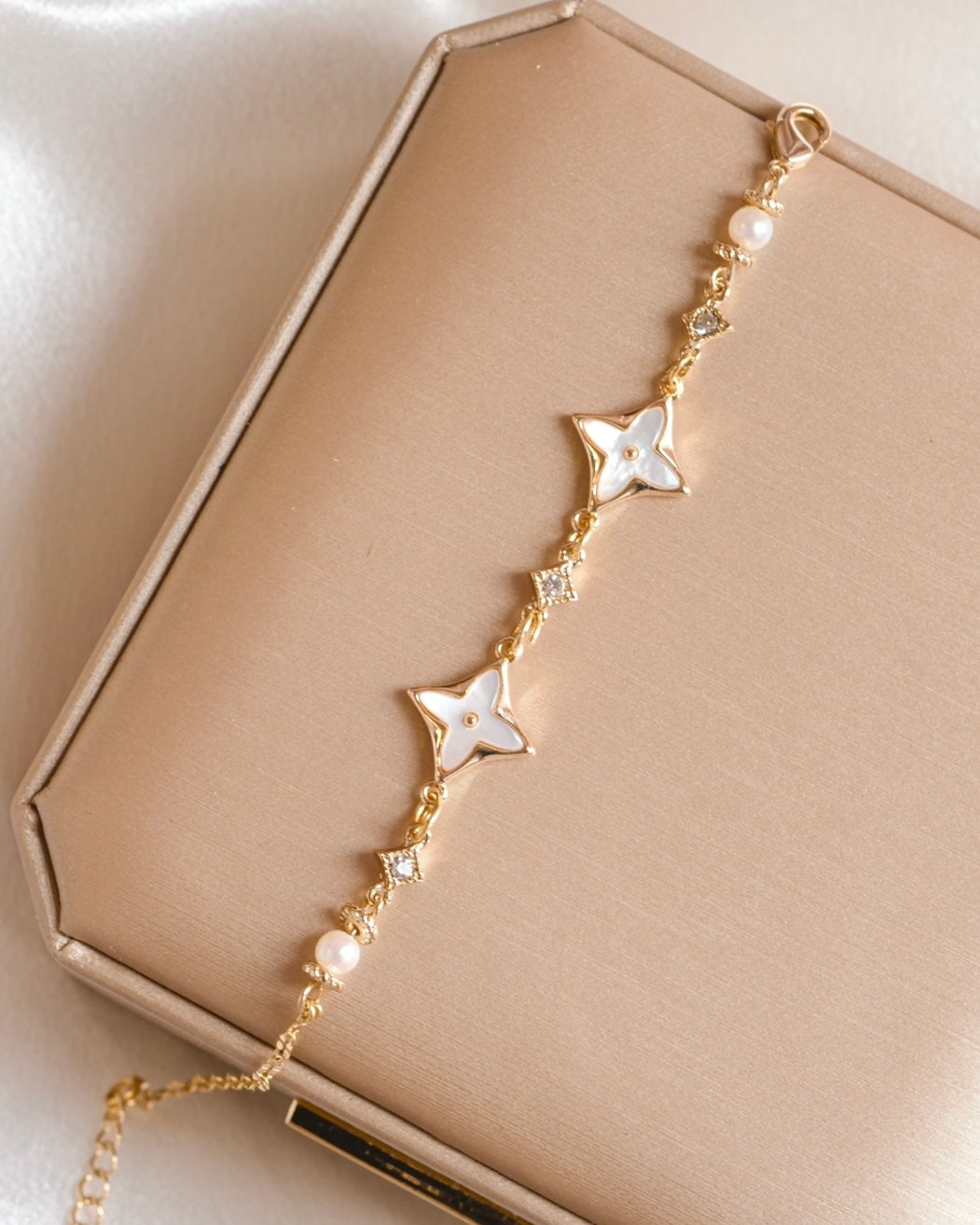 White wood aster | floral white bracelet - elegant pearl minimal premium artist quality