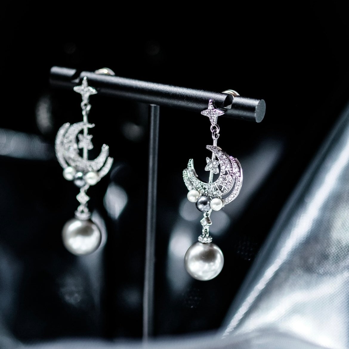 Dream Weaver - Platinum, dreamy, classic, pearl dream catcher earrings