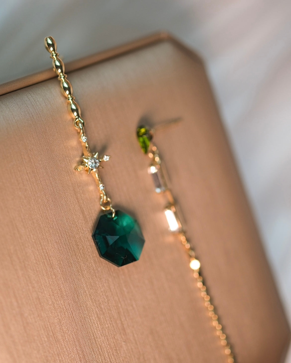 Peterpan - Collection Peterpan in Neverland | Luxurious green Swarovski crystal - elegance and artsy