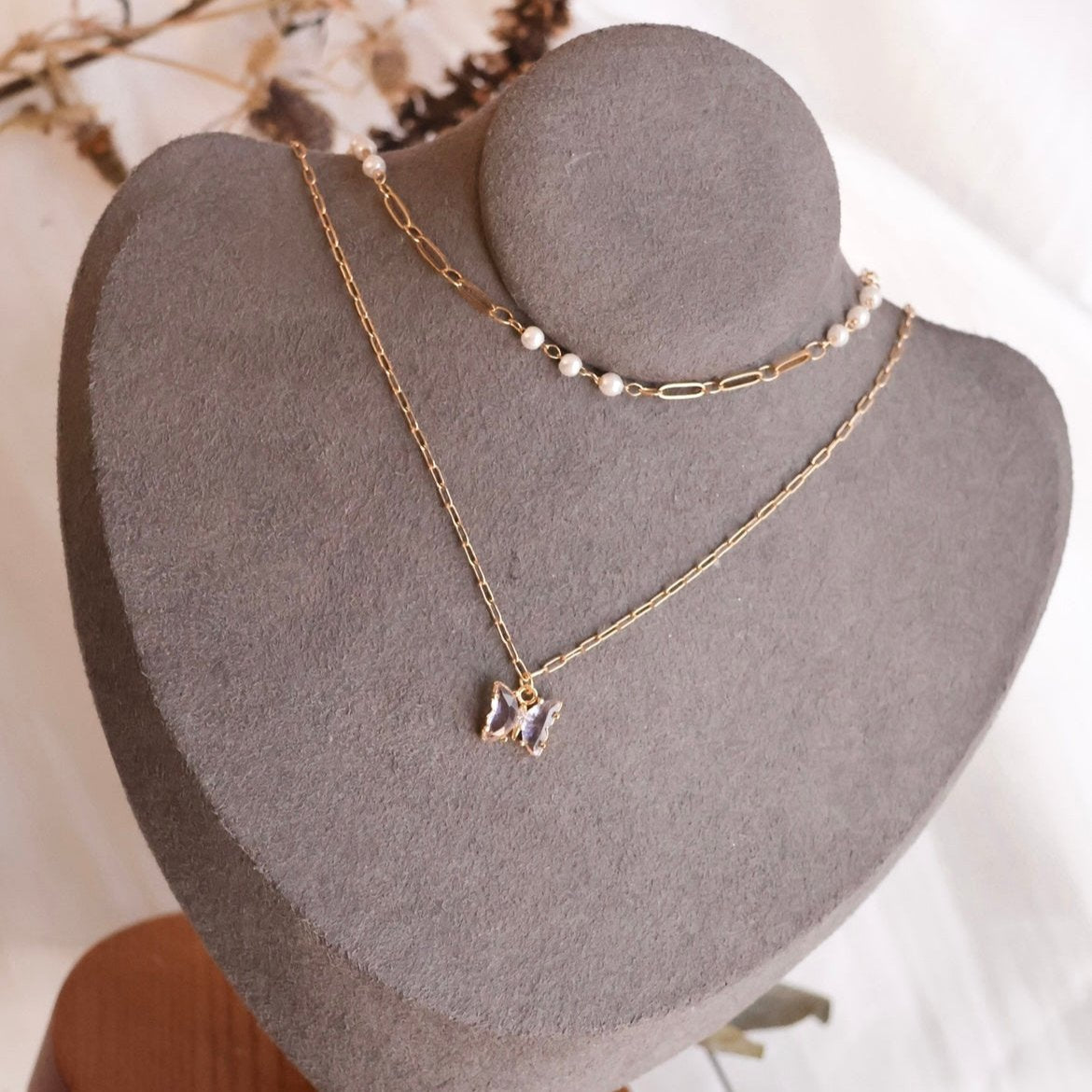 Lavender -Handmade Series- Double layer necklace with a handmade glass butterfly