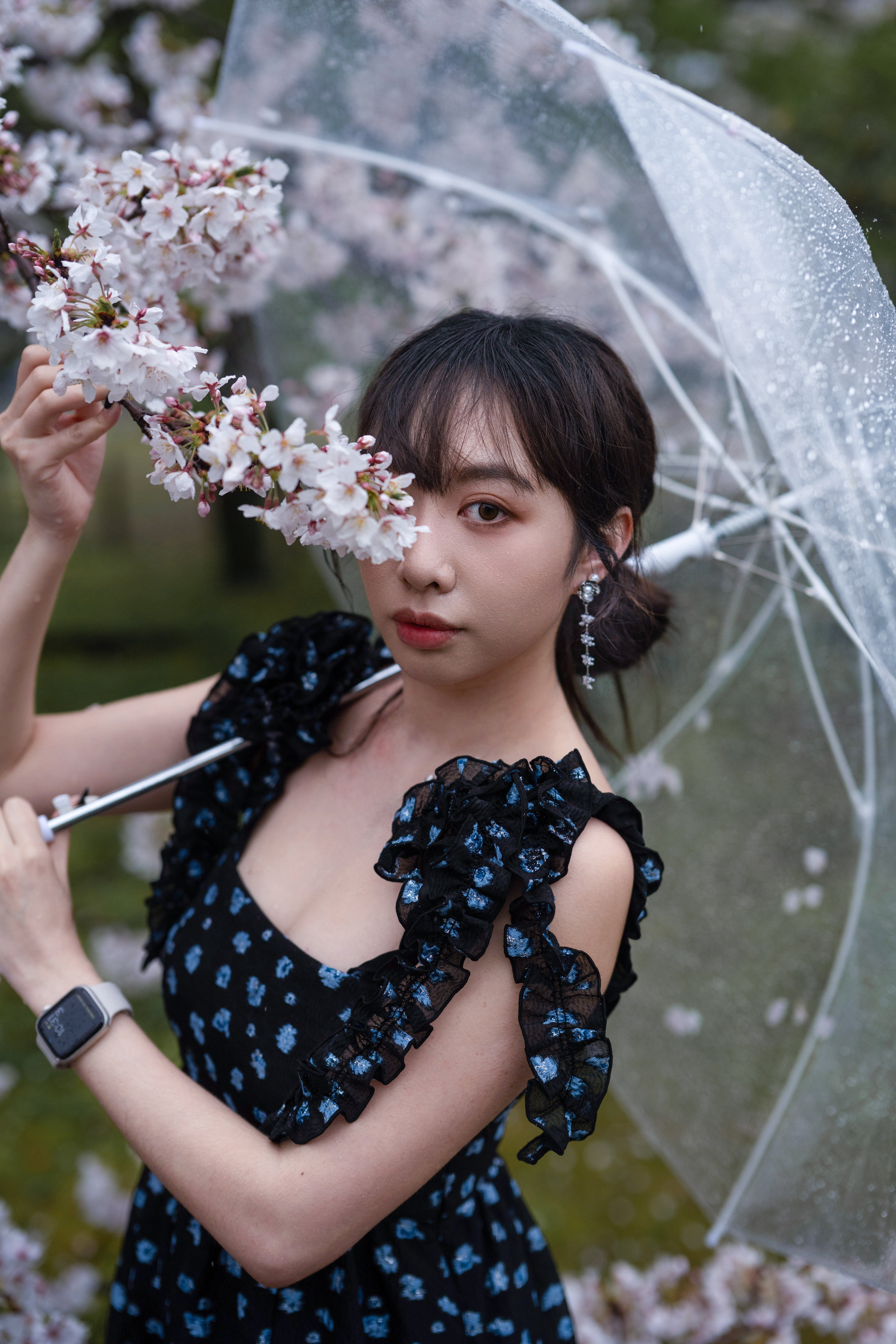 the White Plum - Silver Pearl earrings