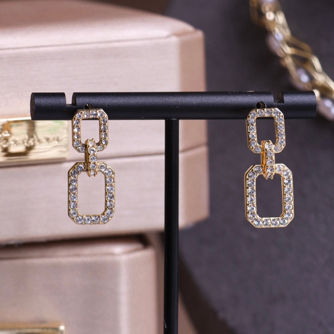 Antique Gold - Old Money Style | Perfect match with Sprocket | Everyday business woman essentials