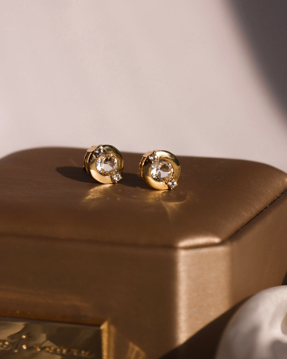 Golden Snitch | shining Ear studs