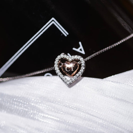 Embrace | Heart shaped pendant with 2 letters engraving (Remark 1-2 letters)