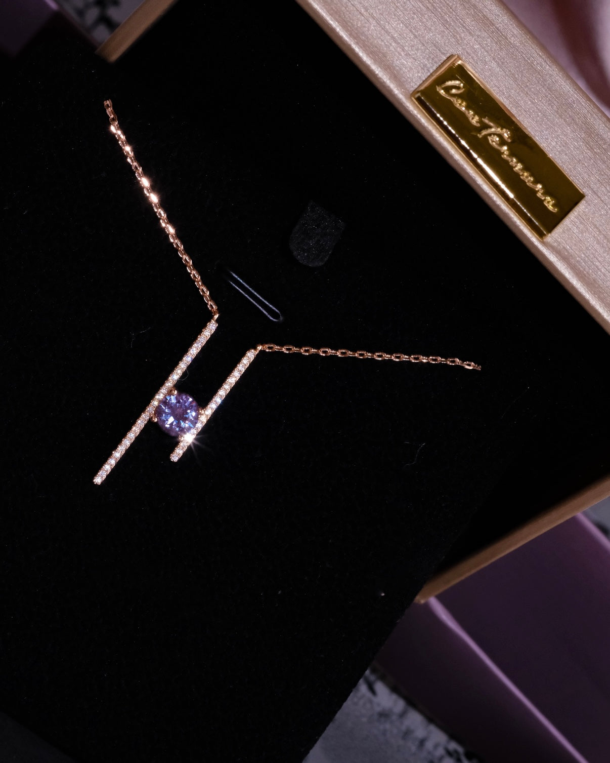 Stimulant | Experience the Beauty of Alexandrite with Our Unique Stone Change Jewelry