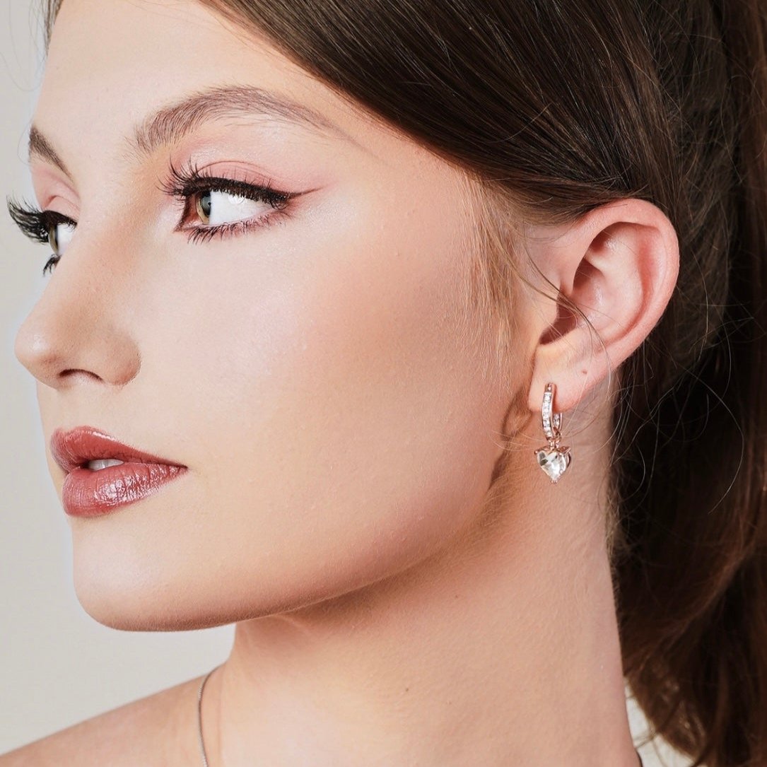HEARTBEAT - Heart Shaped Swarovski crystal, rosegold, detailed everyday sweet earrings