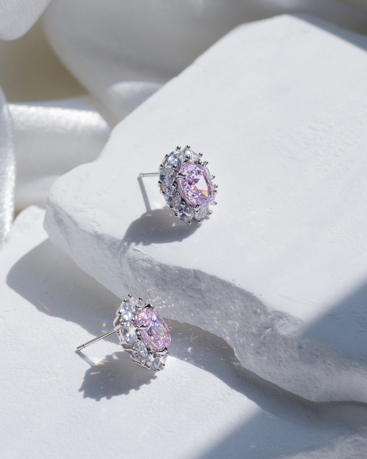 Pinky Cloud| Ice crushed Pink High-Carbon Diamond Vintage design