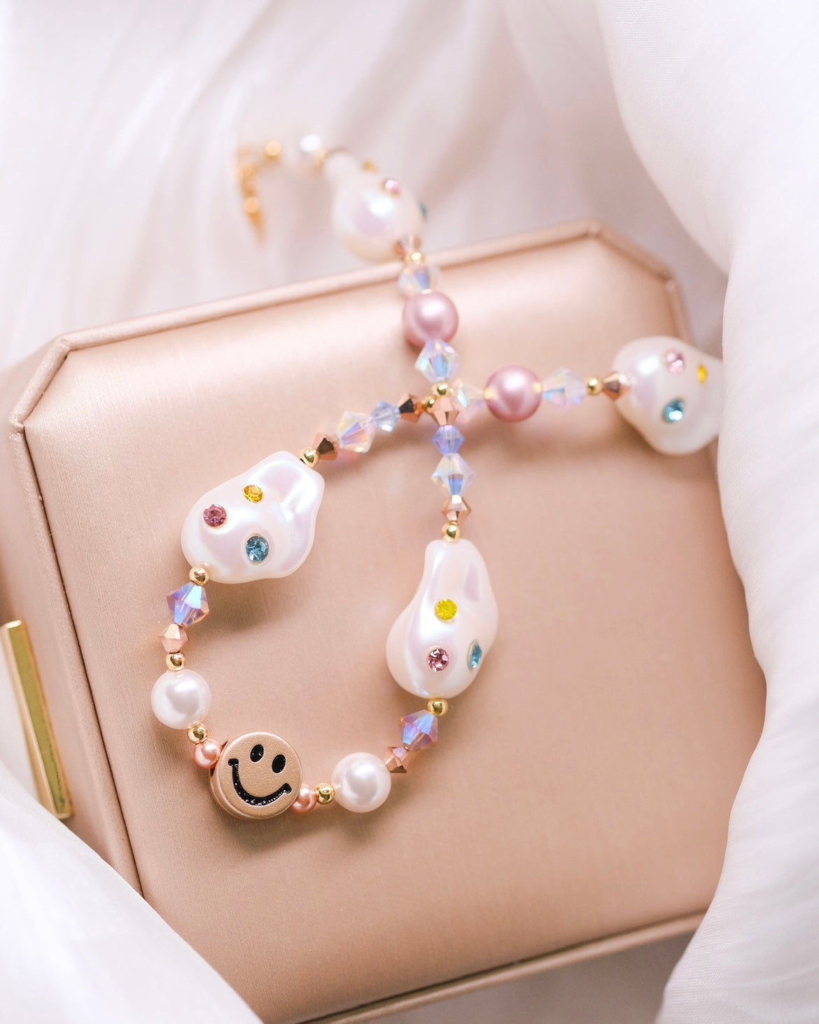 Smiley :) Pearl Playful Necklace - Colourful, eye catchy