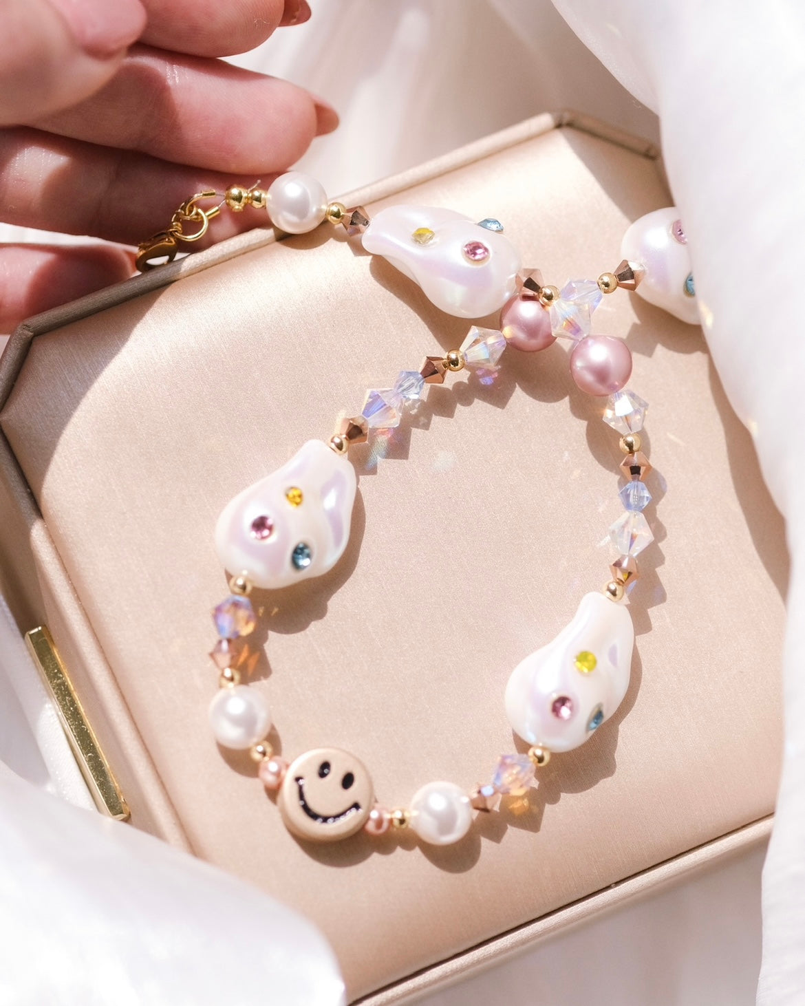 Smiley :) Pearl Playful Necklace - Colourful, eye catchy