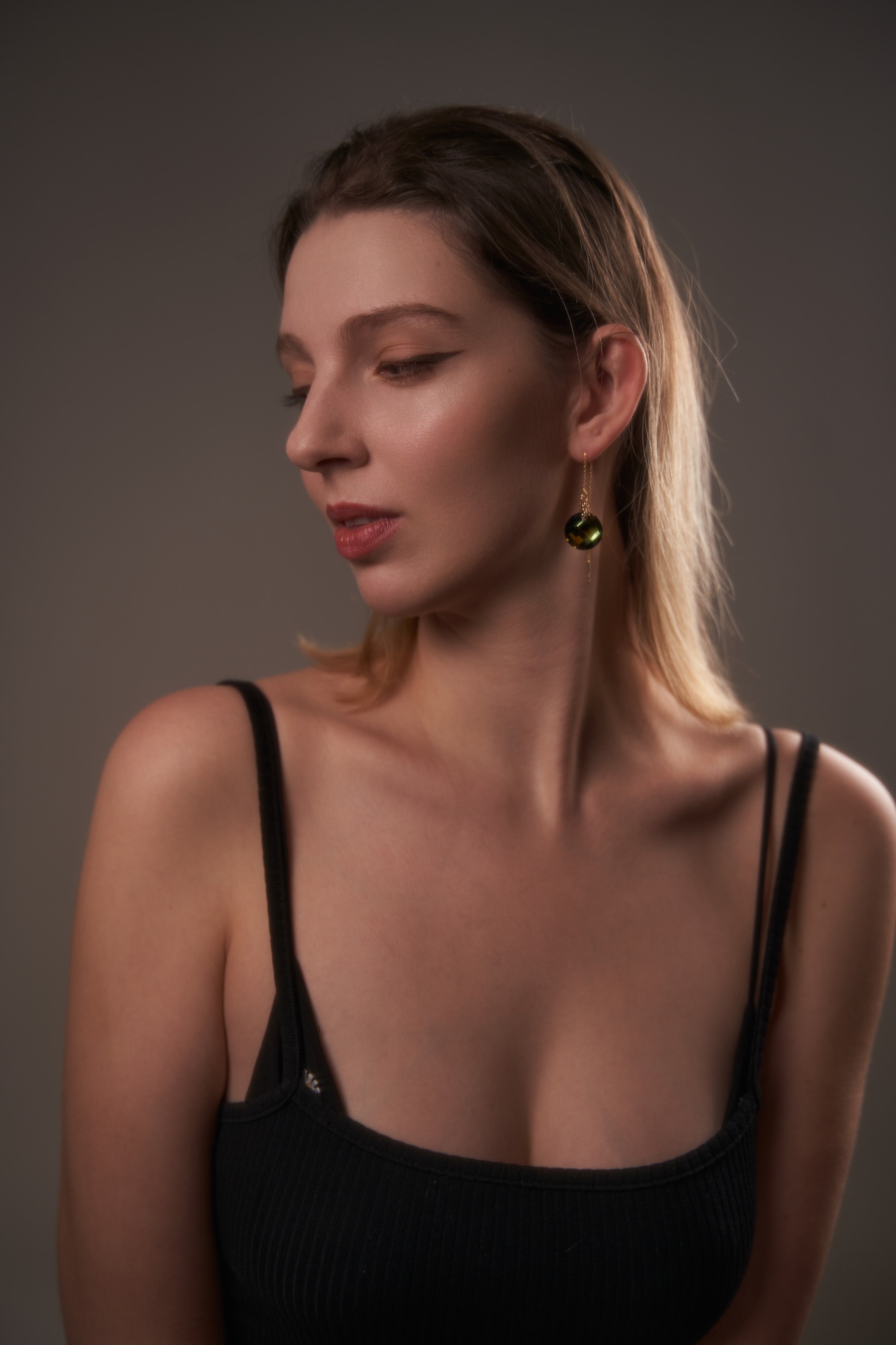 Tinker Belle - Collection Peterpan, ear string, precious Swarovski crystal, enlightened, elegant, adjustable length