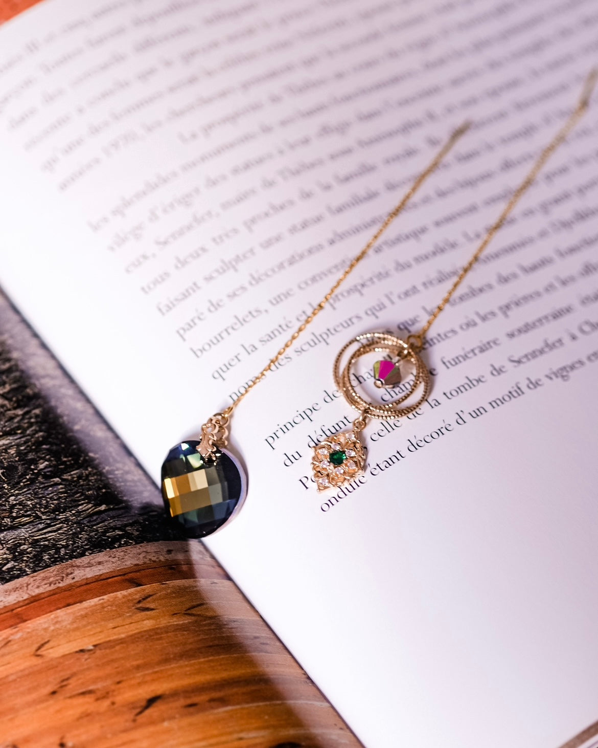 Tinker Belle - Collection Peterpan, ear string, precious Swarovski crystal, enlightened, elegant, adjustable length