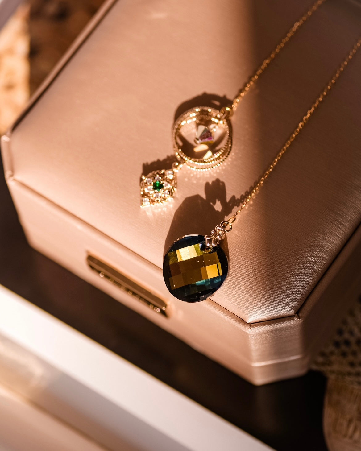 Tinker Belle - Collection Peterpan, ear string, precious Swarovski crystal, enlightened, elegant, adjustable length