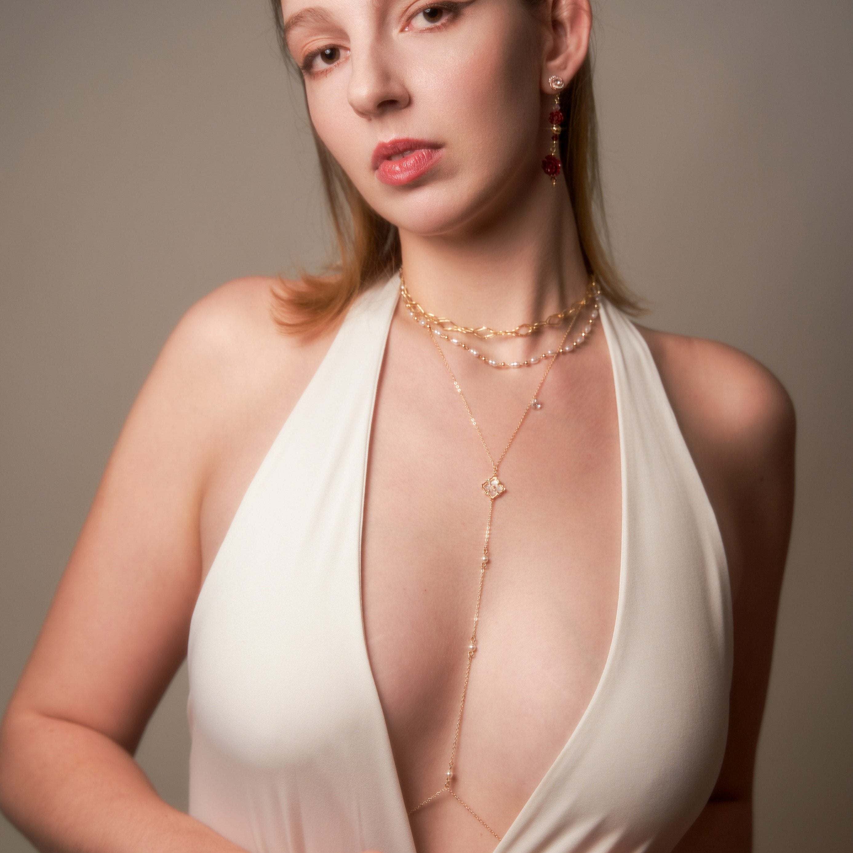 MAGICIAN - Unique in Hong Kong, Body Necklace, chestlace, elegant golden chain, Pearl, Swarovski crystal, two buckles
