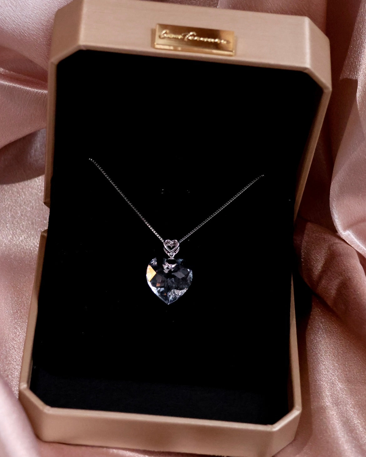 The Glassy Heart | transparent heart Swarovski® crystal