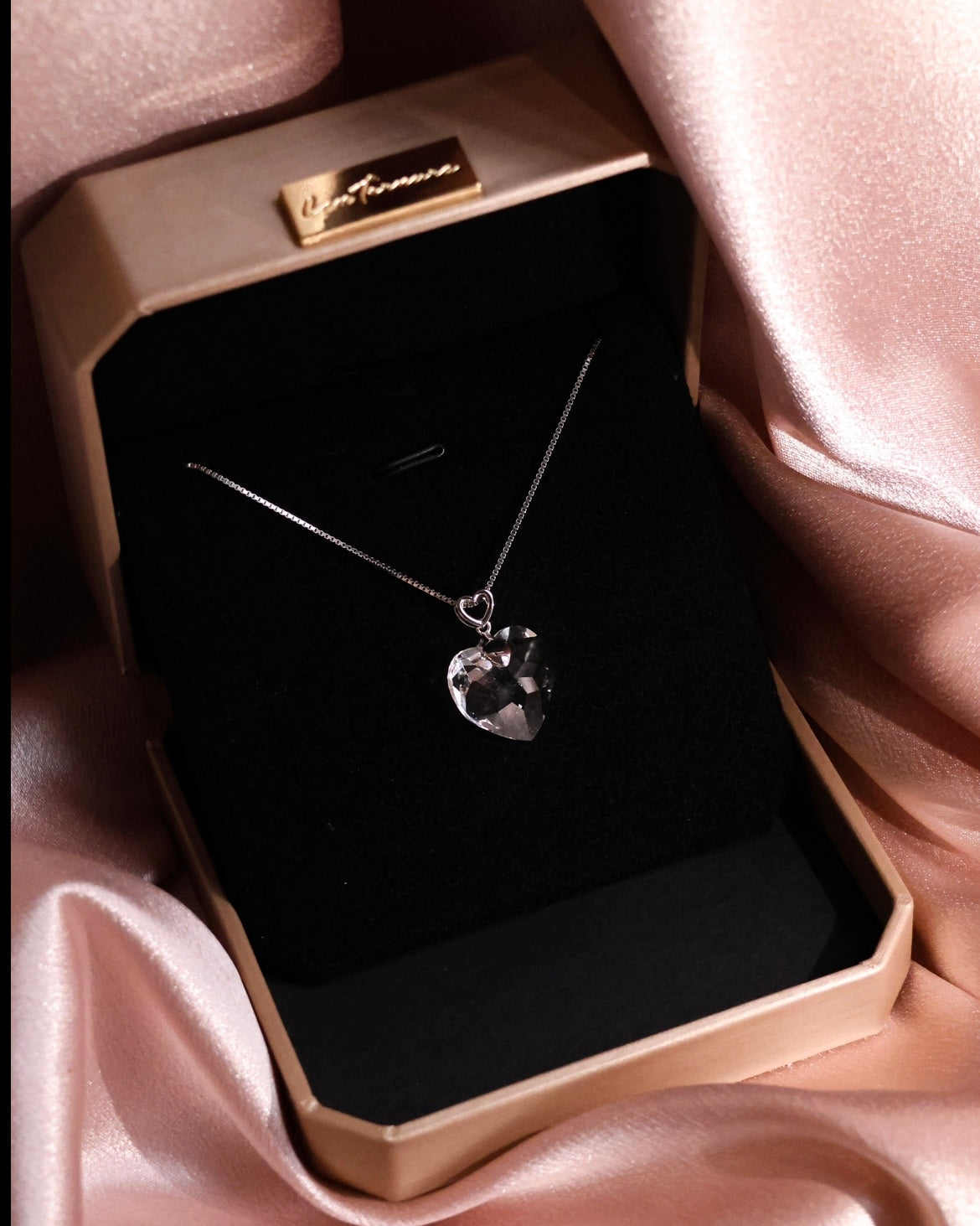 The Glassy Heart | transparent heart Swarovski® crystal