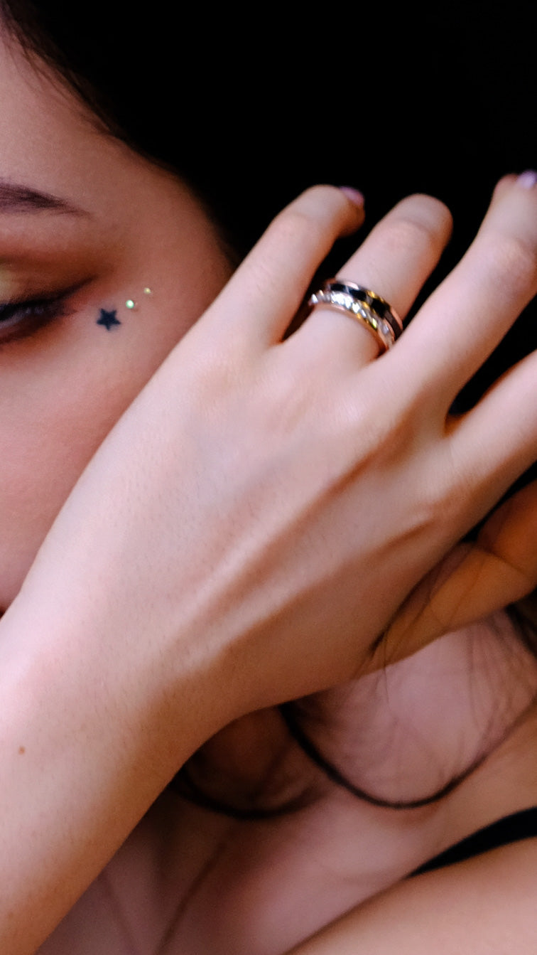 Pixie Dust - Collection Peterpan | US Size4-10 Square crystal ring - Timeless - Titanium