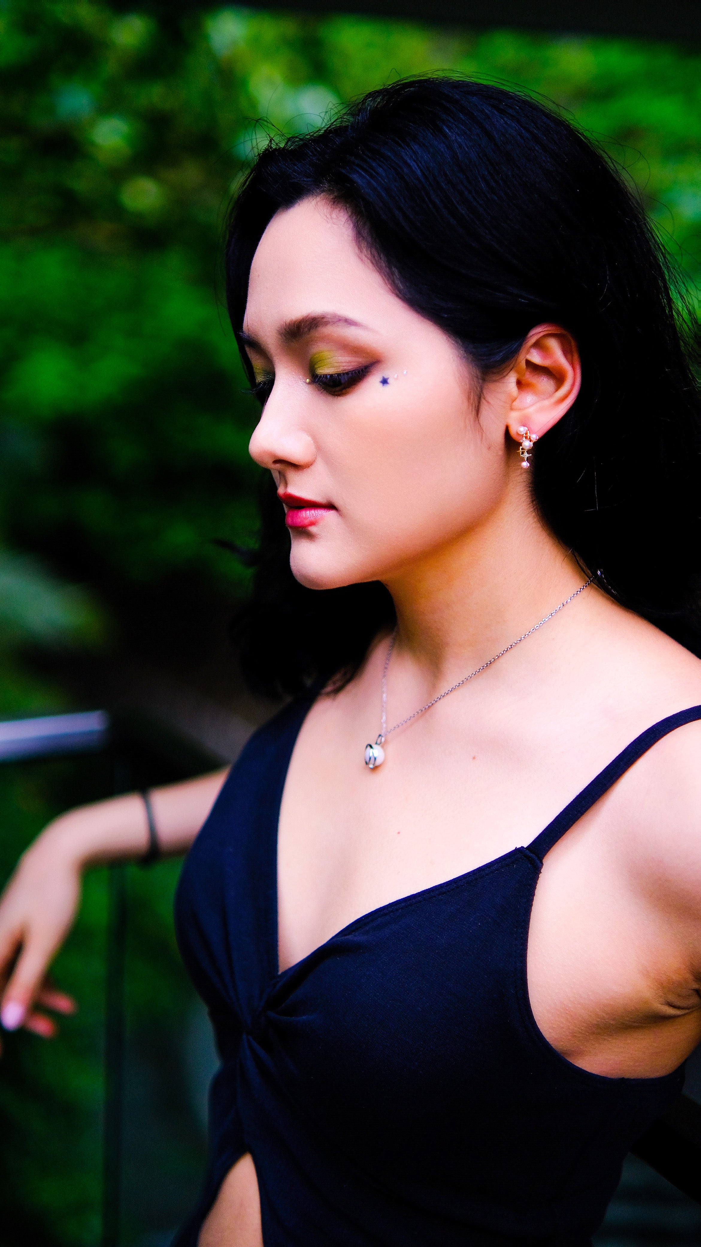 Second Star to the Right | Collection Peterpan in Neverland - Pearl starry earrings