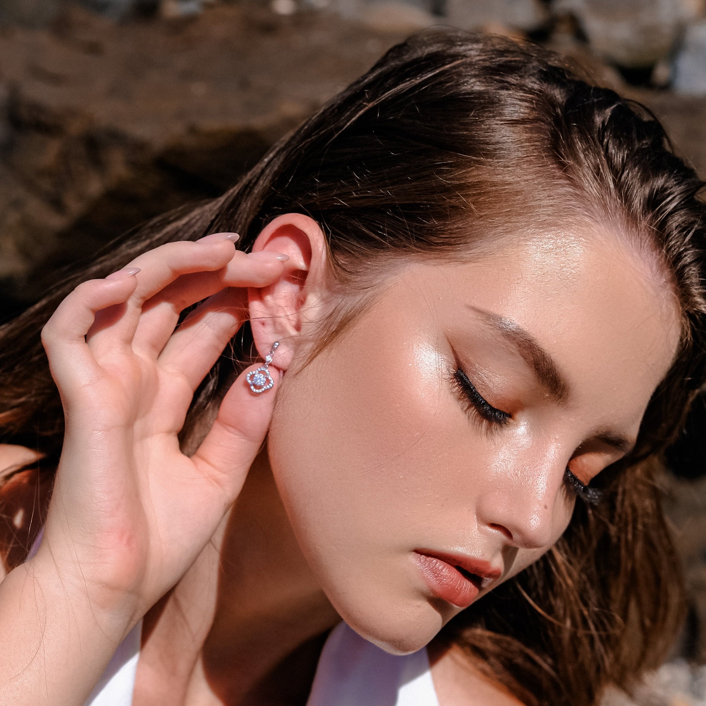 La Fortune [Lucky Charm] Diamonds with cupid cut, 935 Sterling Silver, platinum, shiny, lucky clove shape