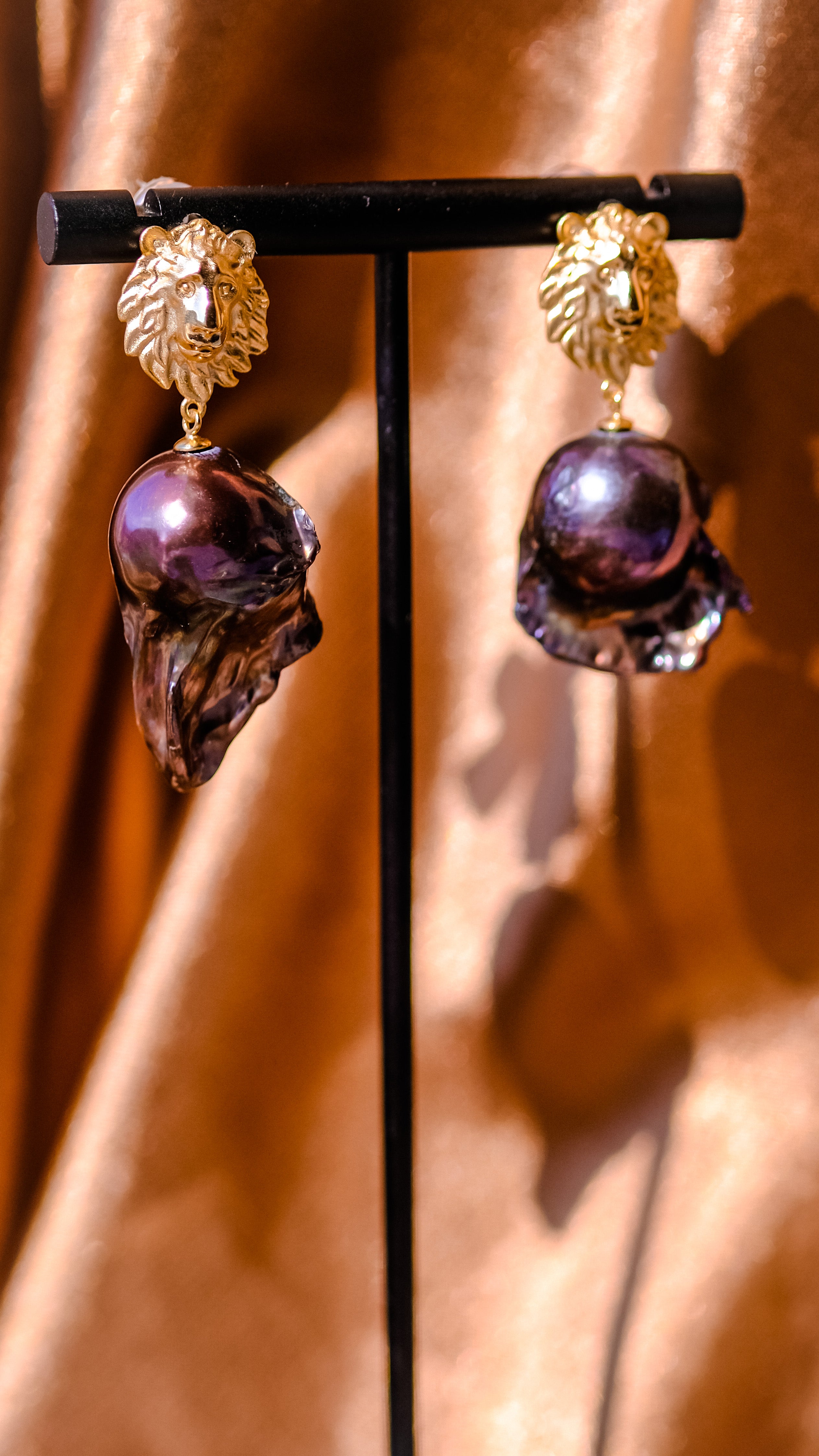 Stay Strong | Amazing violet baroque natural crystal earrings with Japanese golden craftsmanship