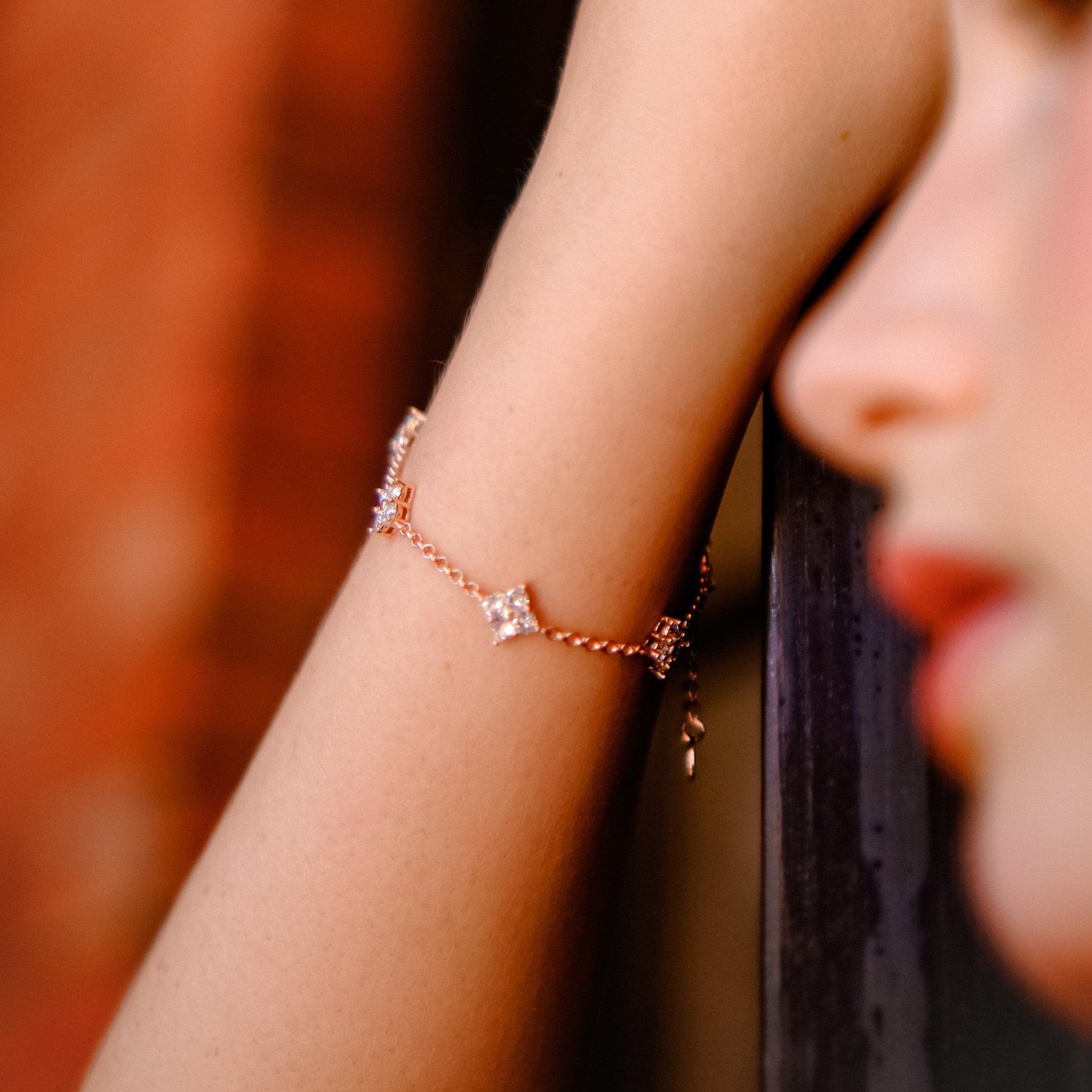 Blooming 2.0 | Collection Me - Elegant floral Swarovski crystal Rose gold bracelet